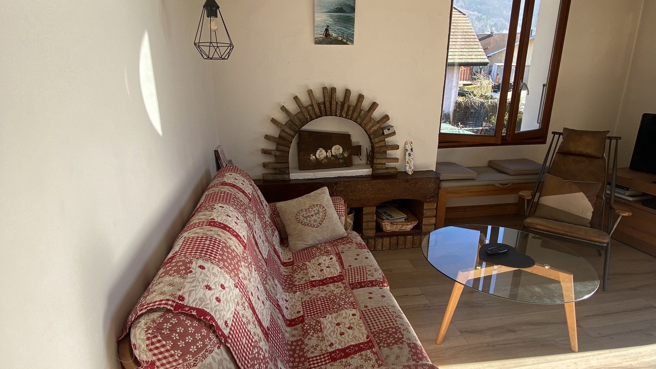 Photo of Livingroom in Menthon-Saint-Bernard