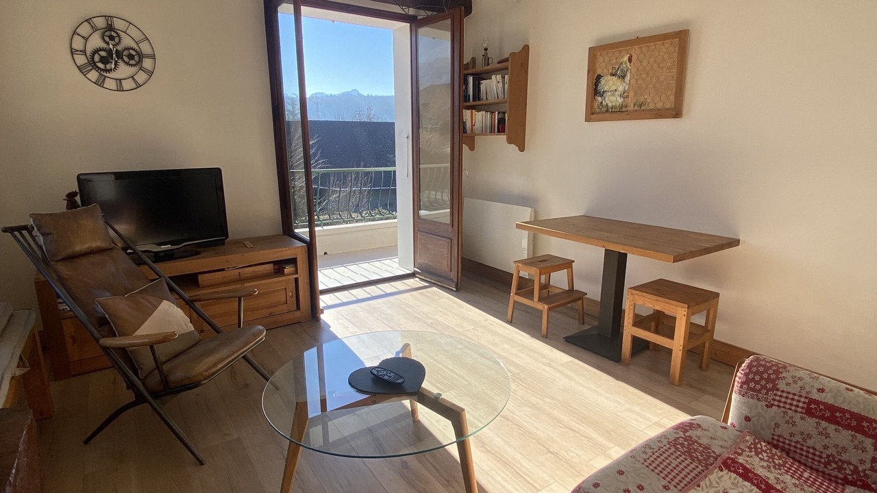 Photo of Livingroom in Menthon-Saint-Bernard