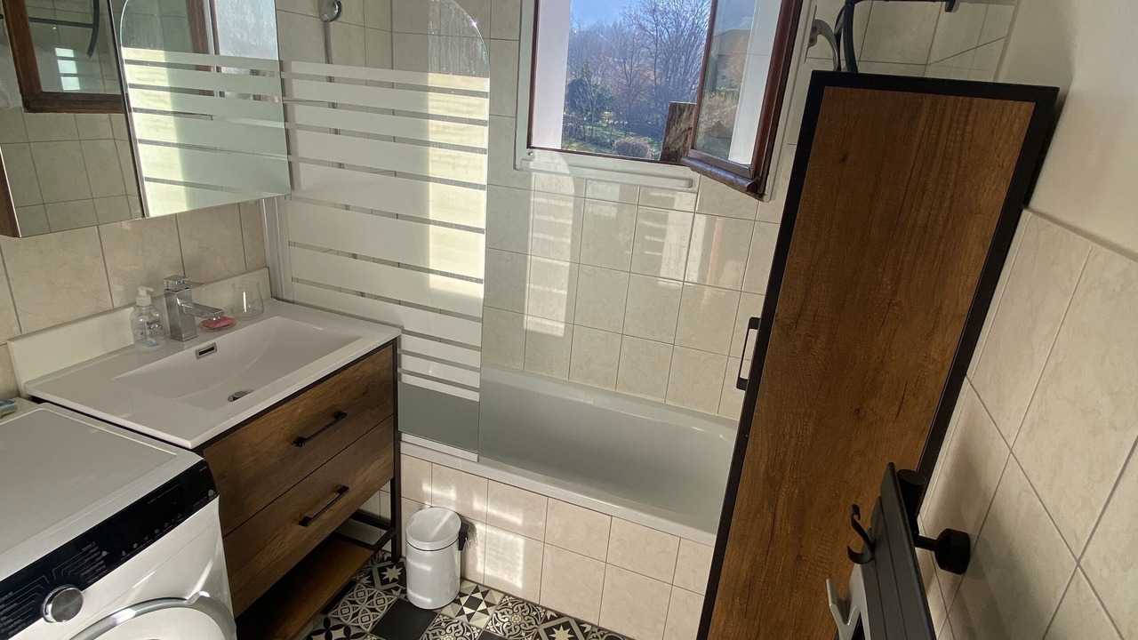 Photo of Bathroom in Menthon-Saint-Bernard