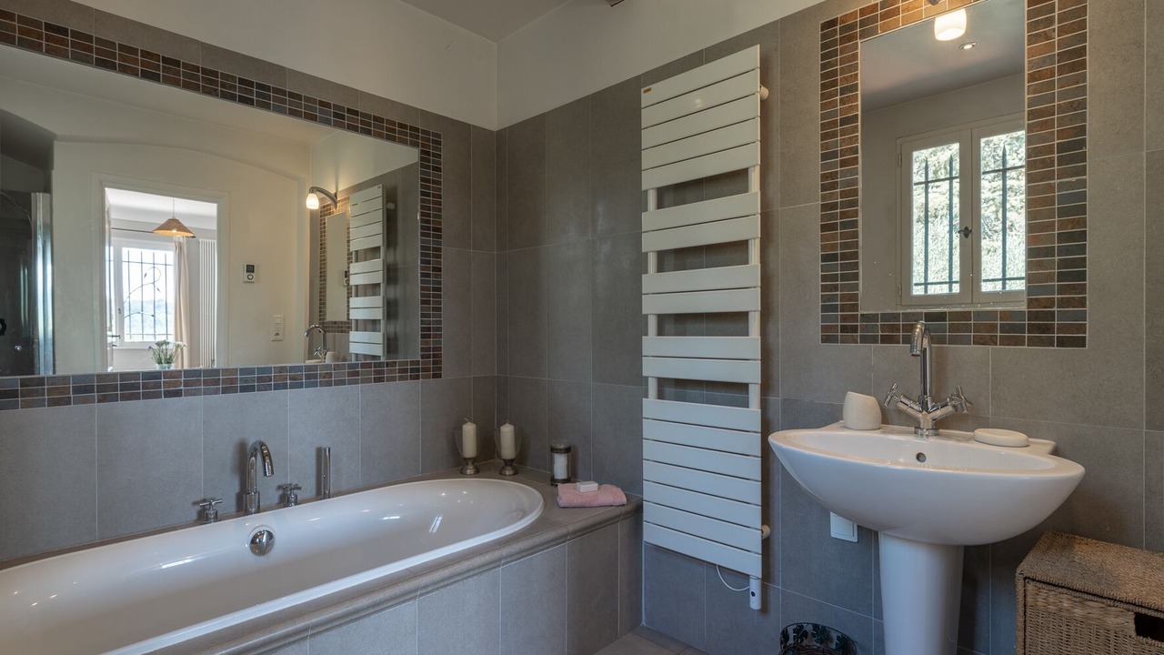 Photo of Bathroom in Opio