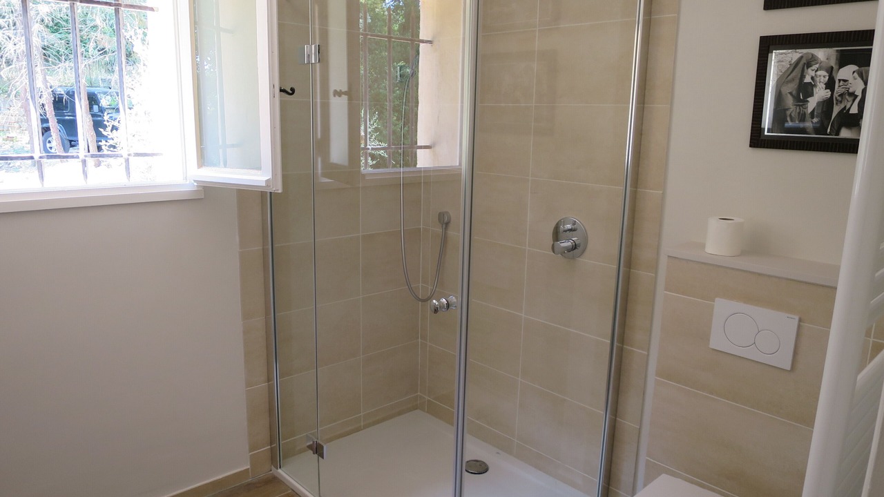 Photo of Bathroom in Opio