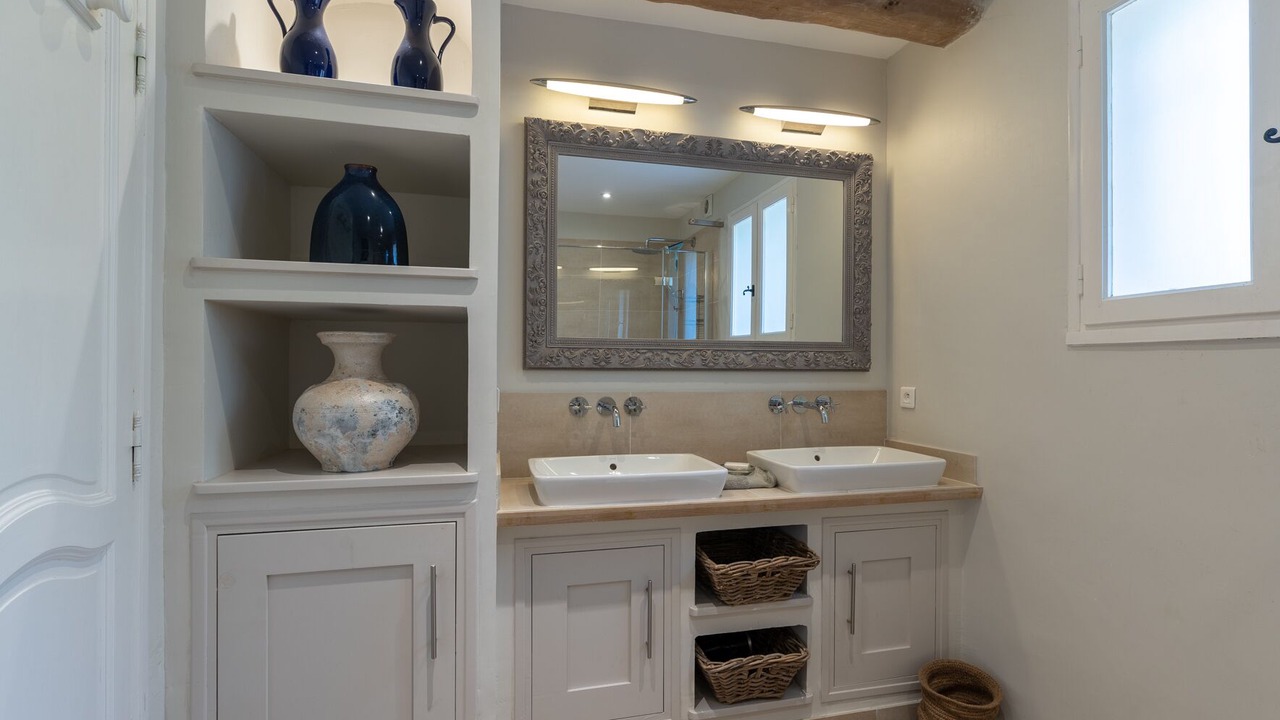 Photo of Bathroom in Opio