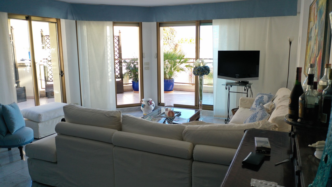 Photo of Livingroom in Cap d'Ail