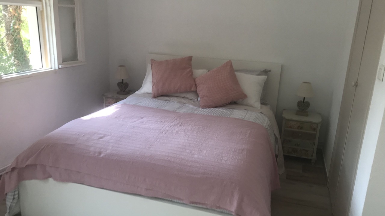 Photo of Bedroom in Saint-Cezaire-sur-Siagne