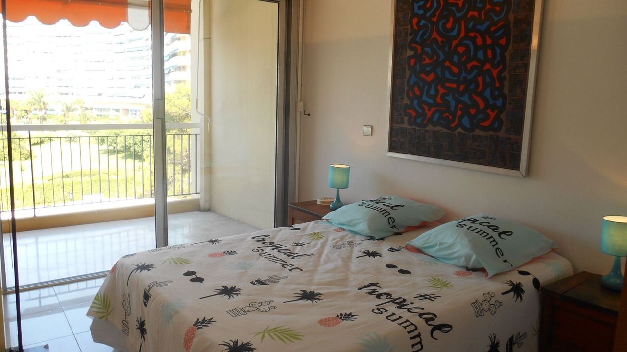 Photo of Bedroom in Mandelieu-La-Napoule