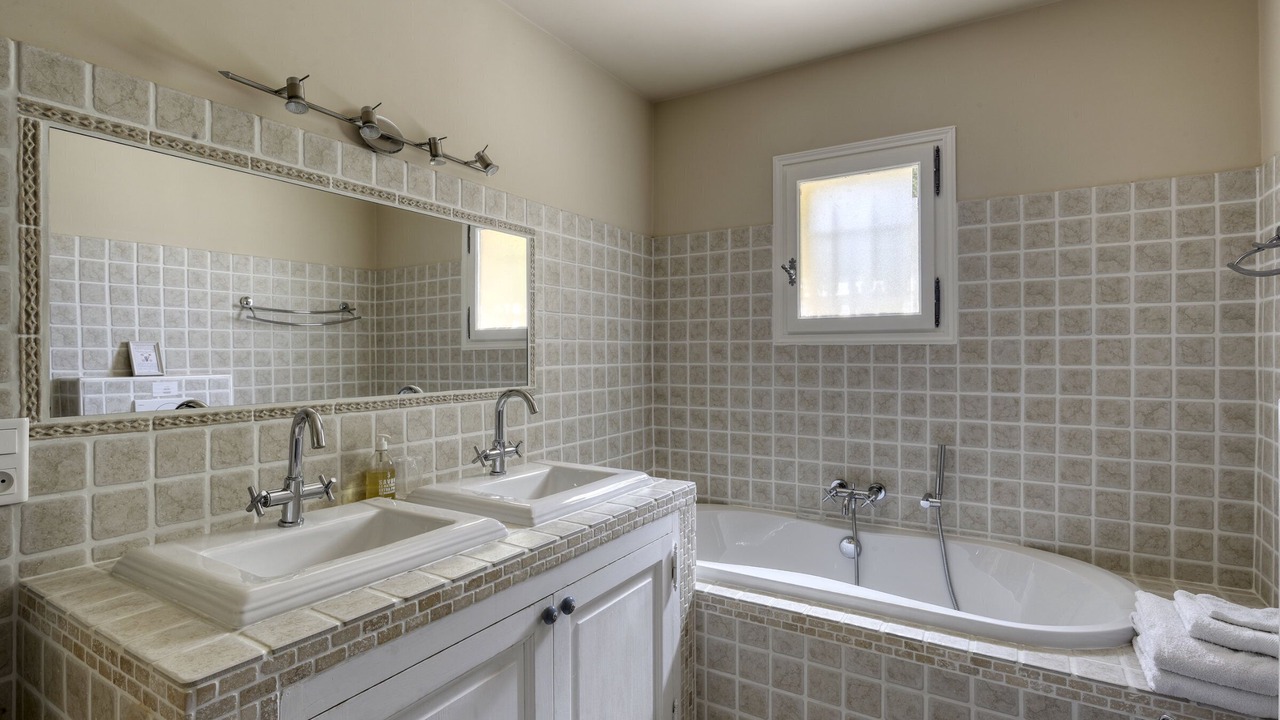 Photo of Bathroom in La Garde-Freinet