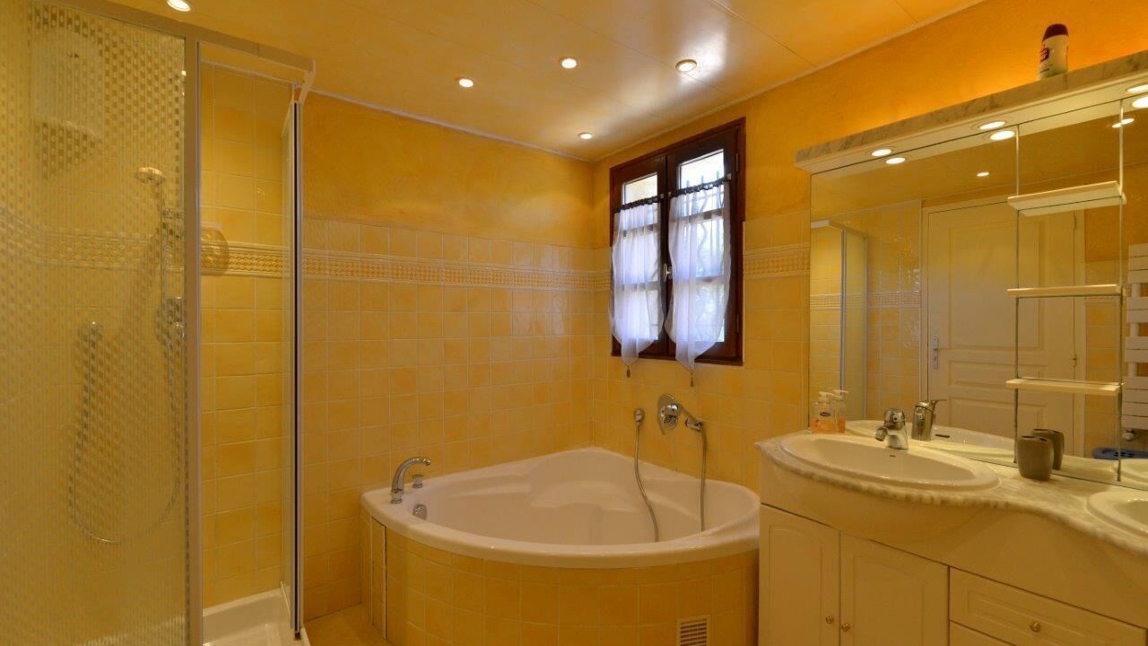Photo of Bathroom in Mons