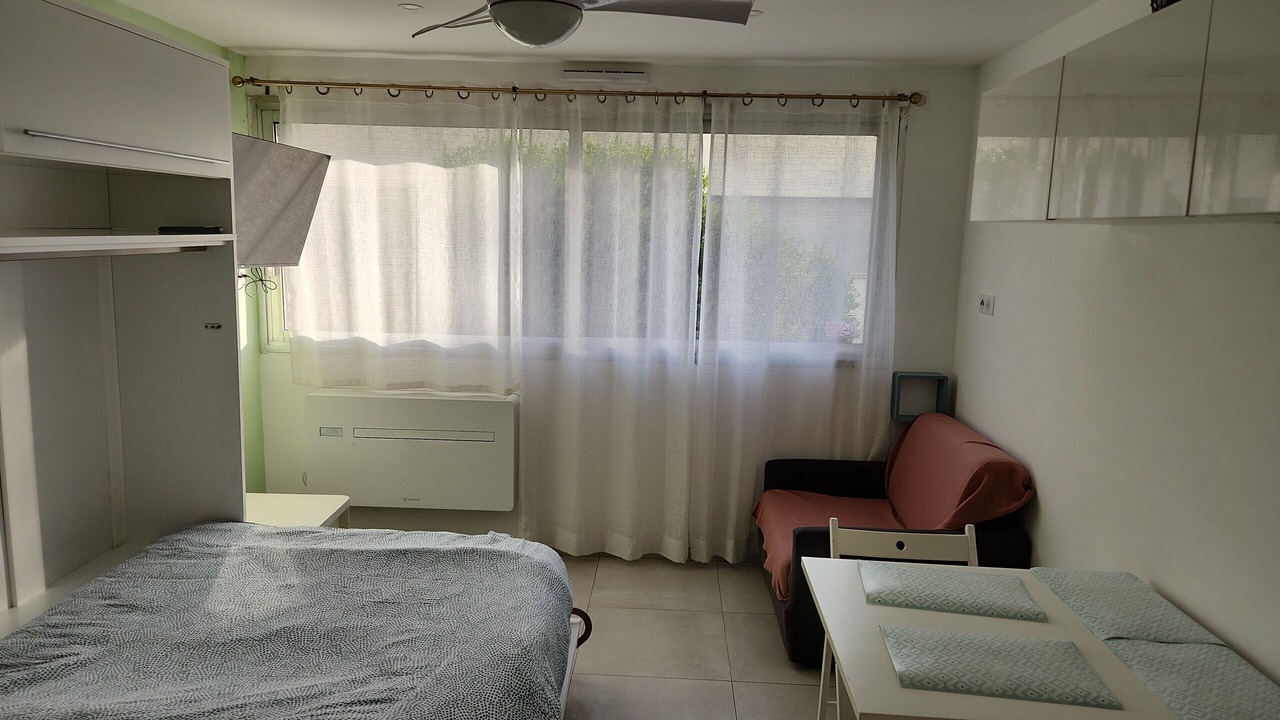 Photo of Bedroom in Villeneuve Loubet Beach