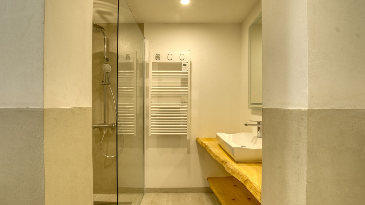 Photo of Bathroom in La Seyne-sur-Mer