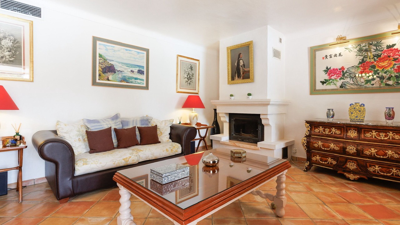 Photo of Livingroom in Saint-Cezaire-sur-Siagne