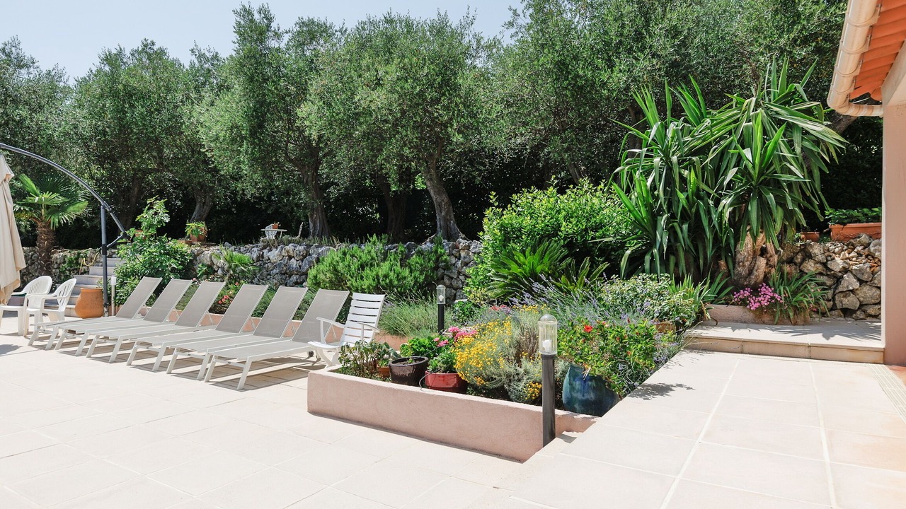 Photo of Patio Balcony in Saint-Cezaire-sur-Siagne
