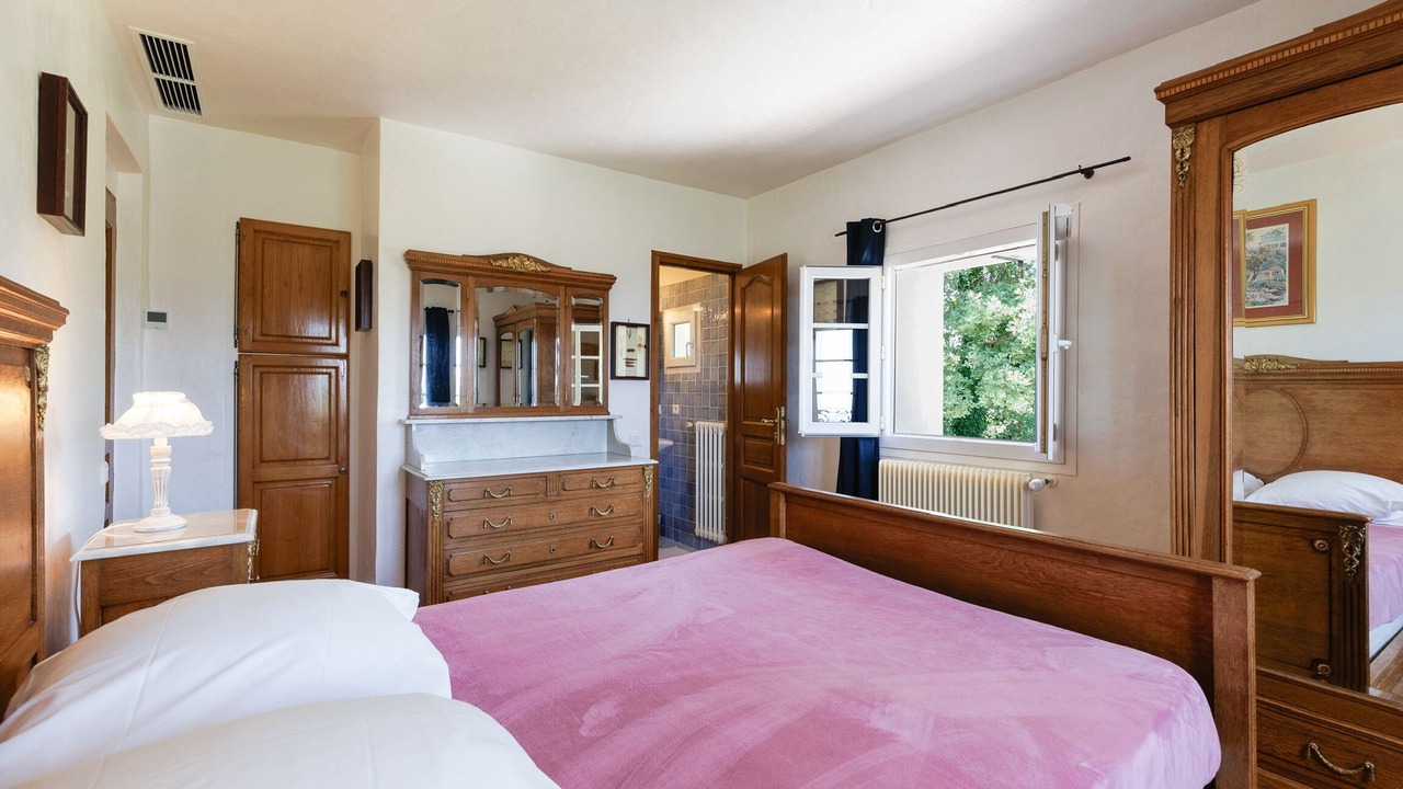 Photo of Bedroom in Saint-Cezaire-sur-Siagne