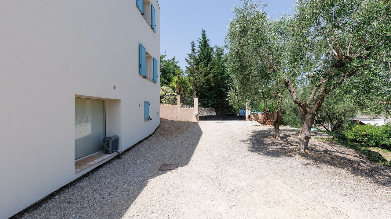 Photo of Outdoor in Saint-Cezaire-sur-Siagne