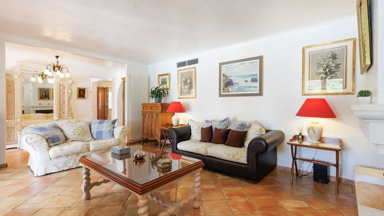 Photo of Livingroom in Saint-Cezaire-sur-Siagne