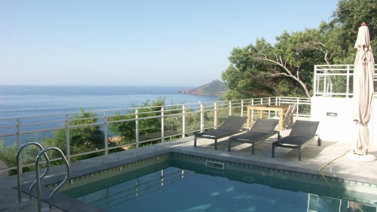 Photo of Outdoor in Antheor