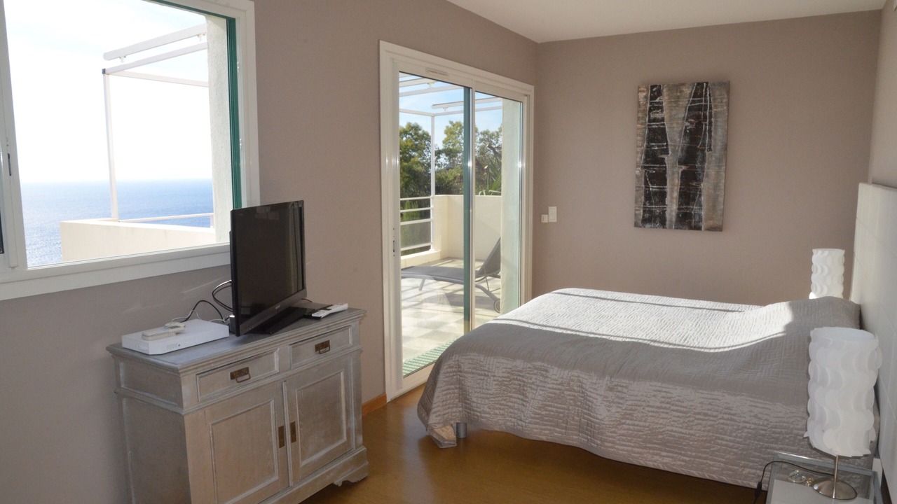 Photo of Bedroom in Antheor