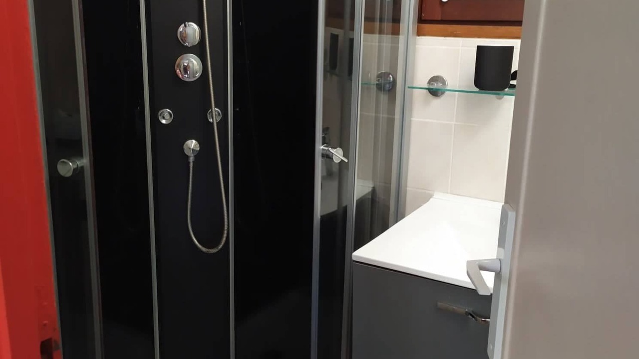 Photo of Bathroom in Mees