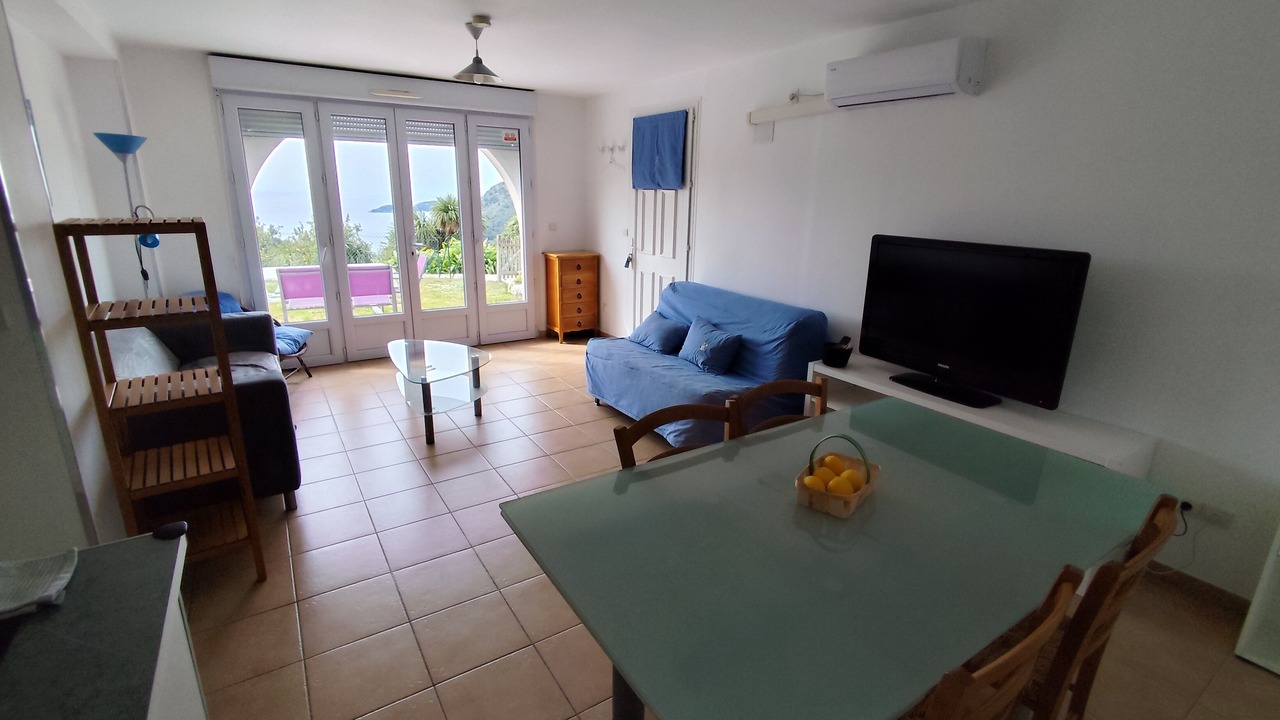 Photo of Livingroom in Eze