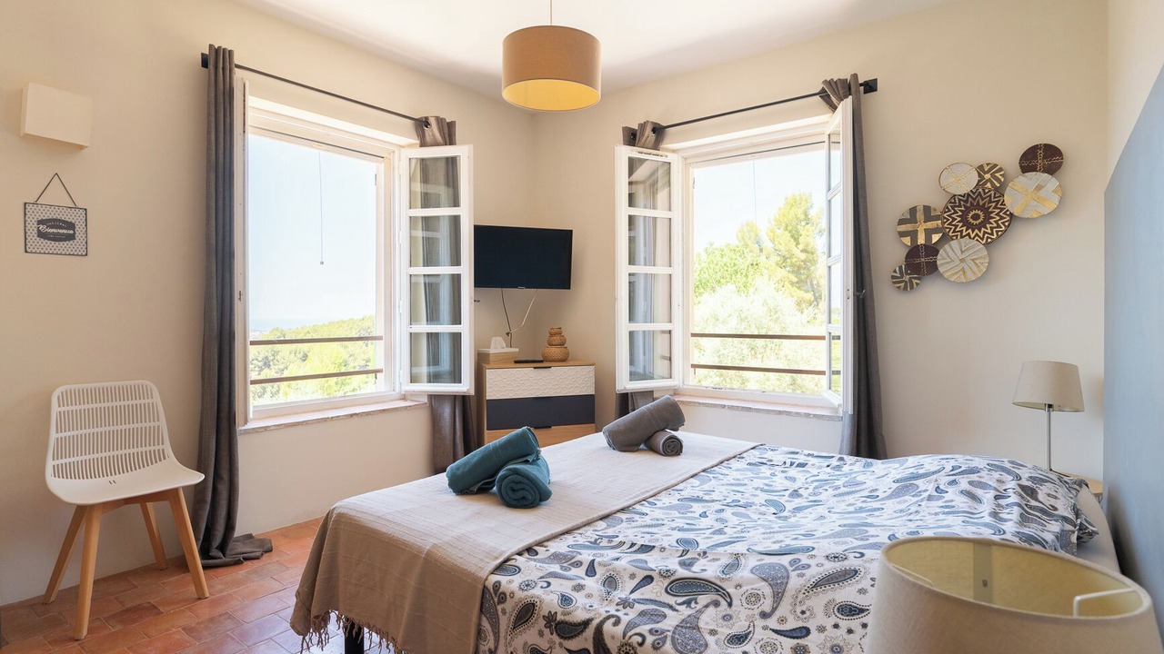 Photo of Bedroom in Ollioules