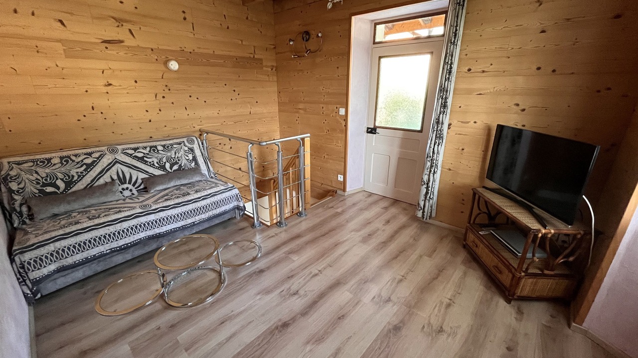 Photo of Livingroom in Notre-Dame-des-Millieres