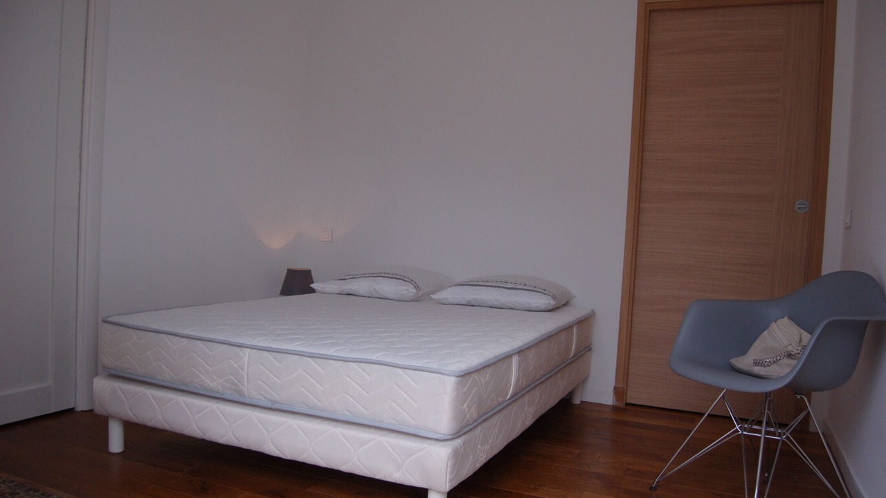 Photo of Bedroom in Castillon