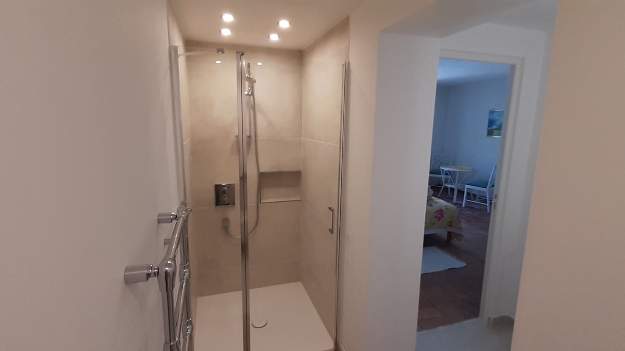 Photo of Bathroom in Biot