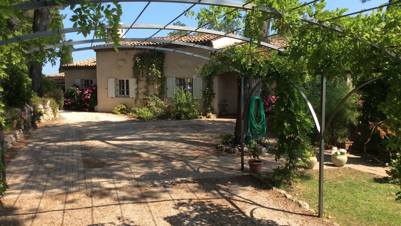 Photo of Others in Biot
