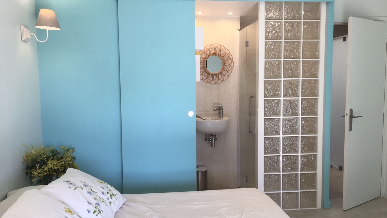 Photo of Bedroom in Saint-Raphael