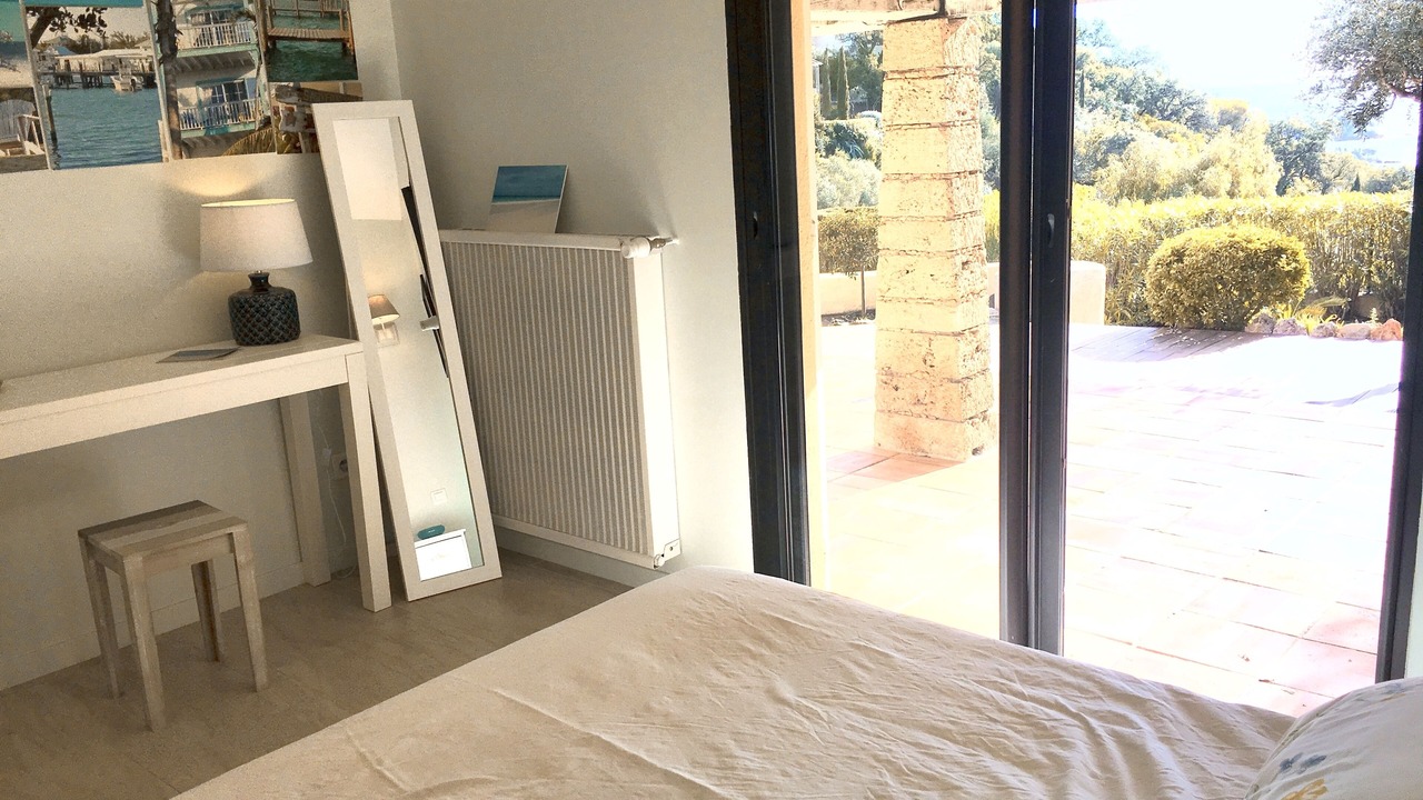 Photo of Bedroom in Saint-Raphael