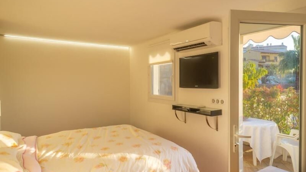 Photo of Bedroom in Menton