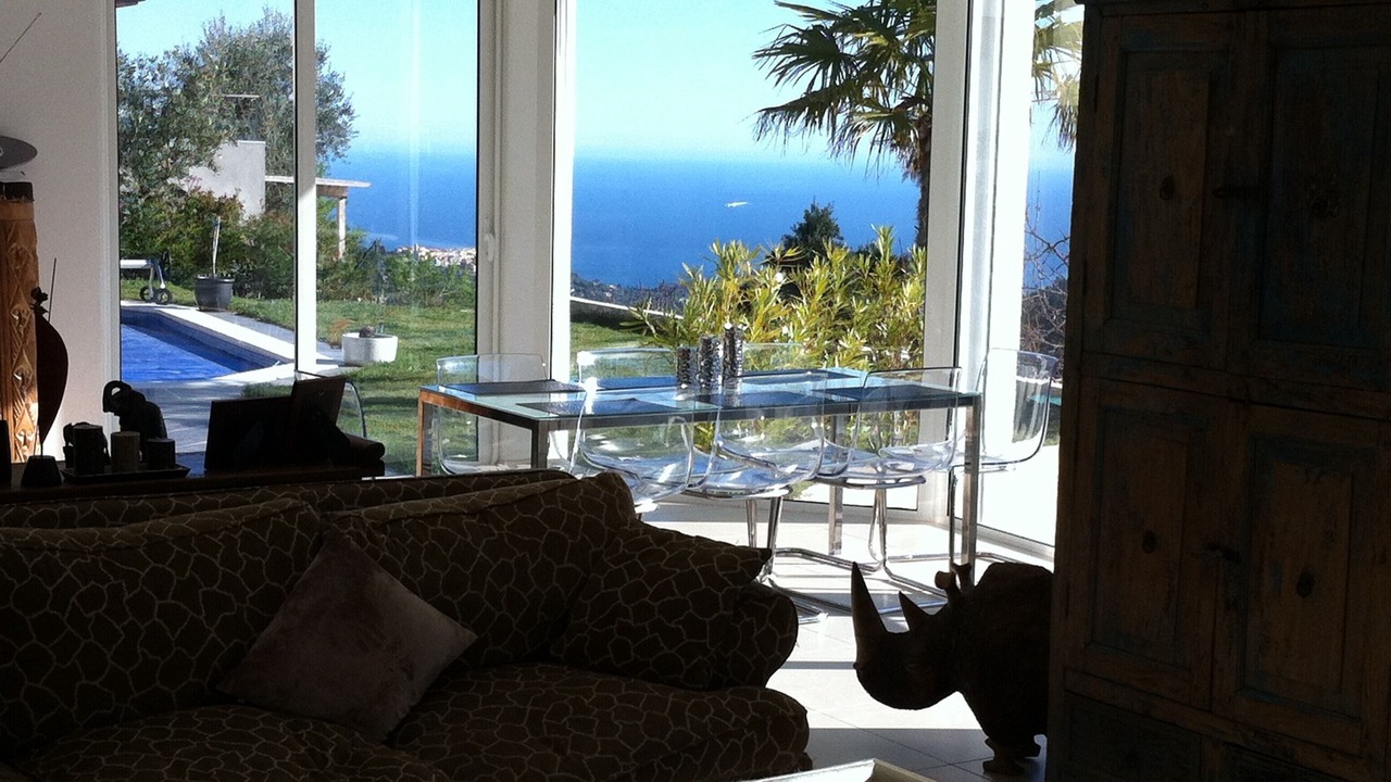 Photo of Livingroom in Castillon