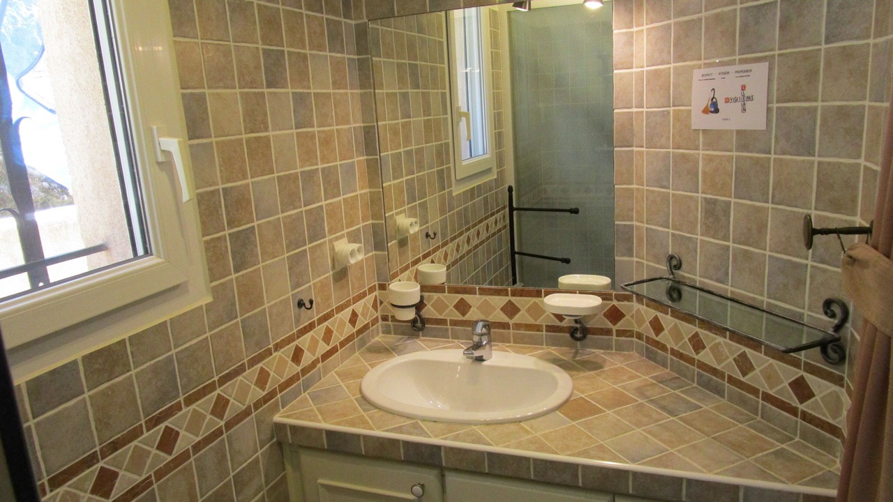Photo of Bathroom in Bagnols-en-Foret