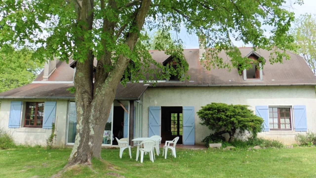 Photo of Outdoor in Laa-Mondrans