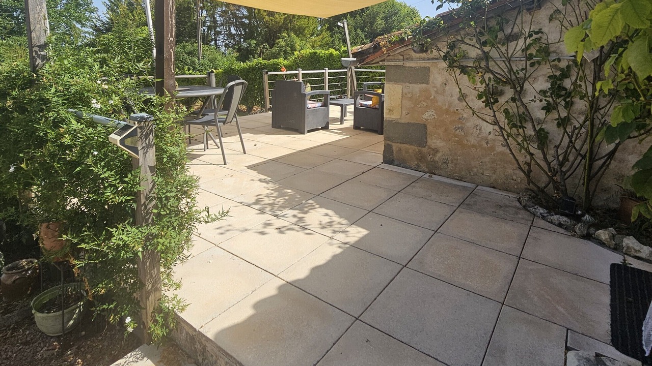 Photo of Outdoor in Saint-Maigrin
