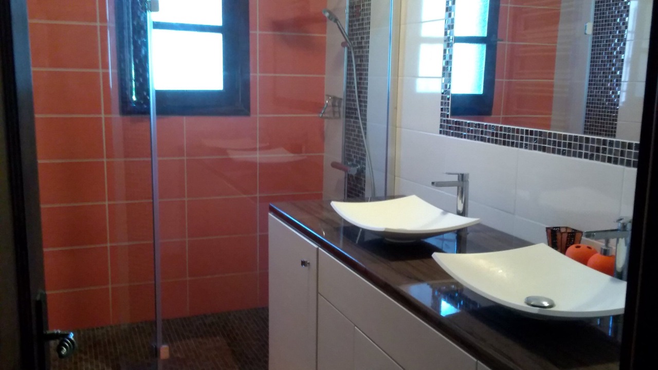 Photo of Bathroom in Sollies-Toucas