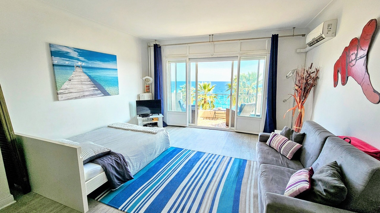 Photo of Bedroom in Les Baumettes