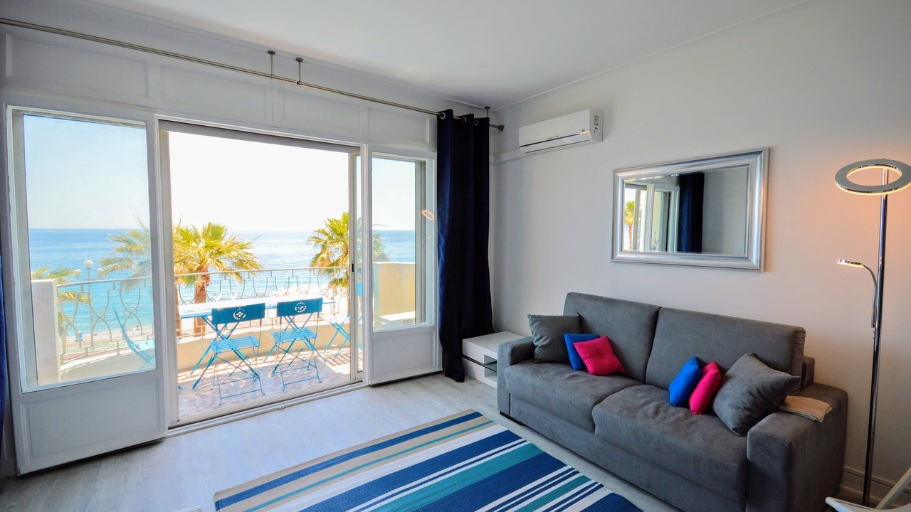 Photo of Livingroom in Les Baumettes