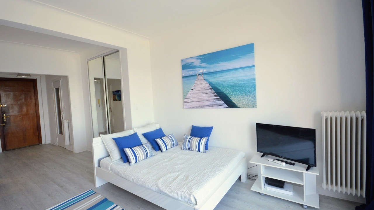 Photo of Bedroom in Les Baumettes