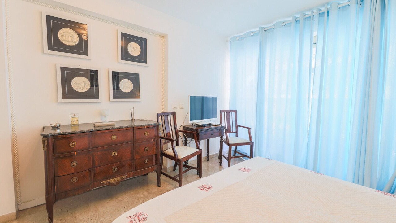 Photo of Bedroom in Carre d'Or