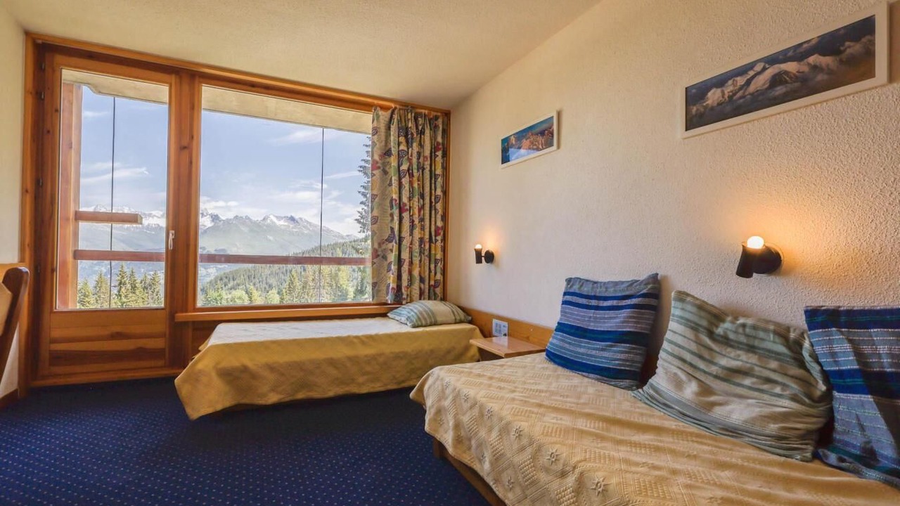 Photo of Bedroom in Arc-1800
