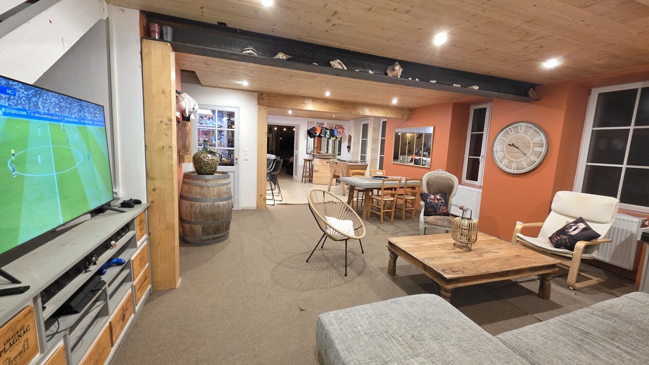 Photo of Livingroom in Criteuil-la-Magdeleine