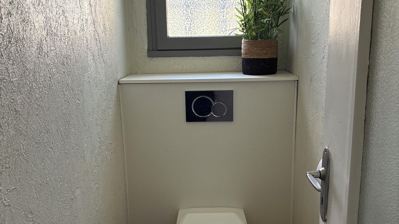 Photo of Bathroom in Cours-de-Pile