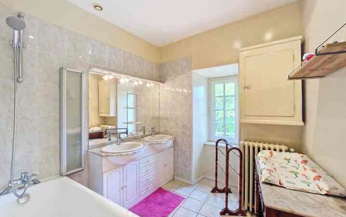Photo of Bathroom in Bessines-sur-Gartempe