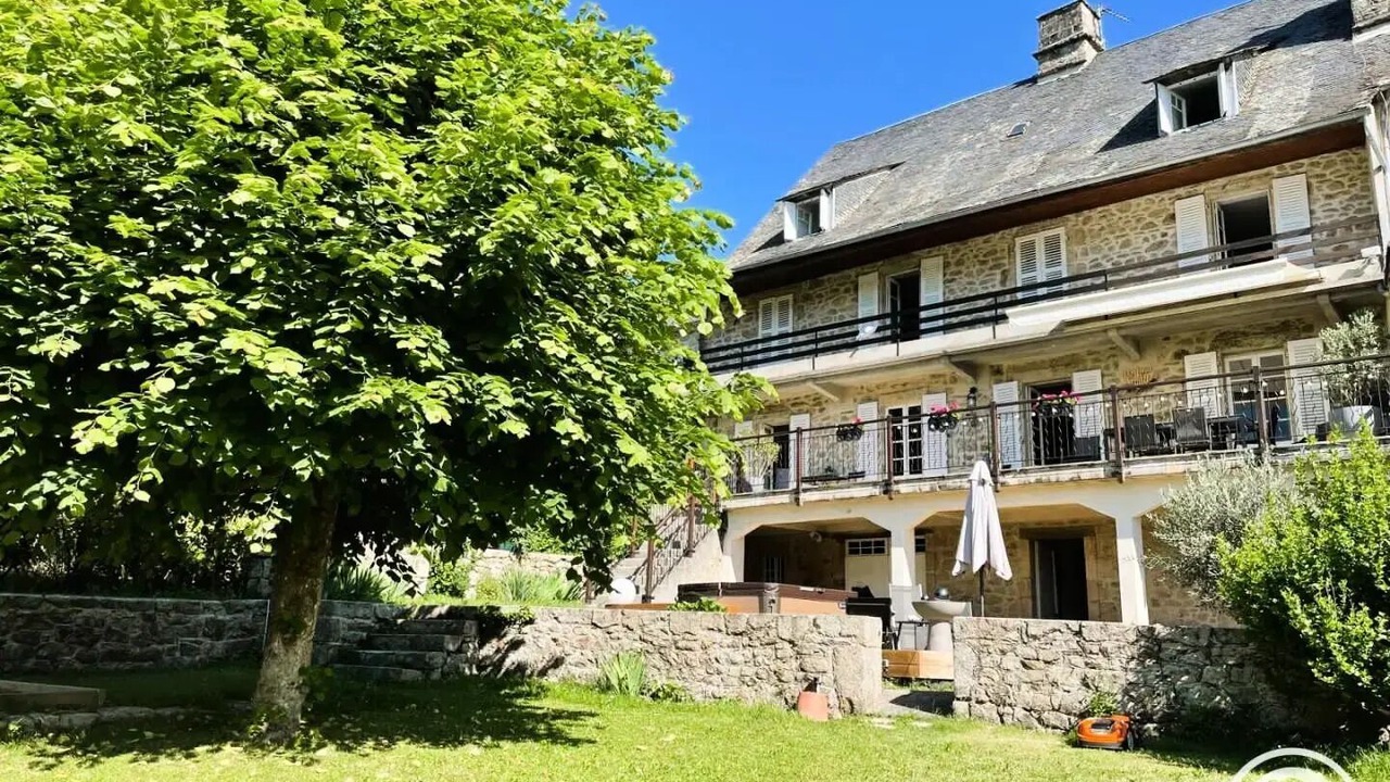 Photo of Outdoor in La Roche-Canillac