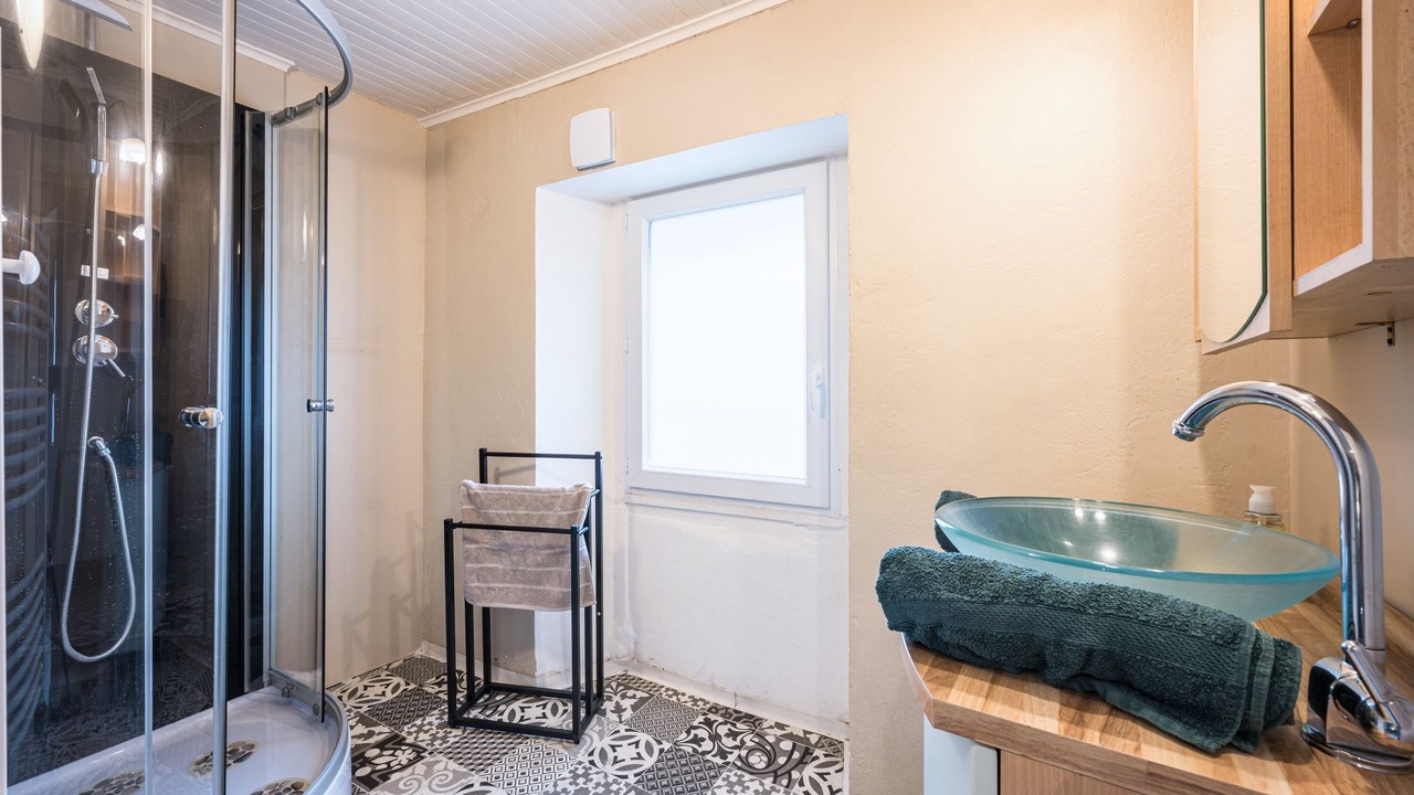 Photo of Bathroom in Saint-Etienne-de-Cuines