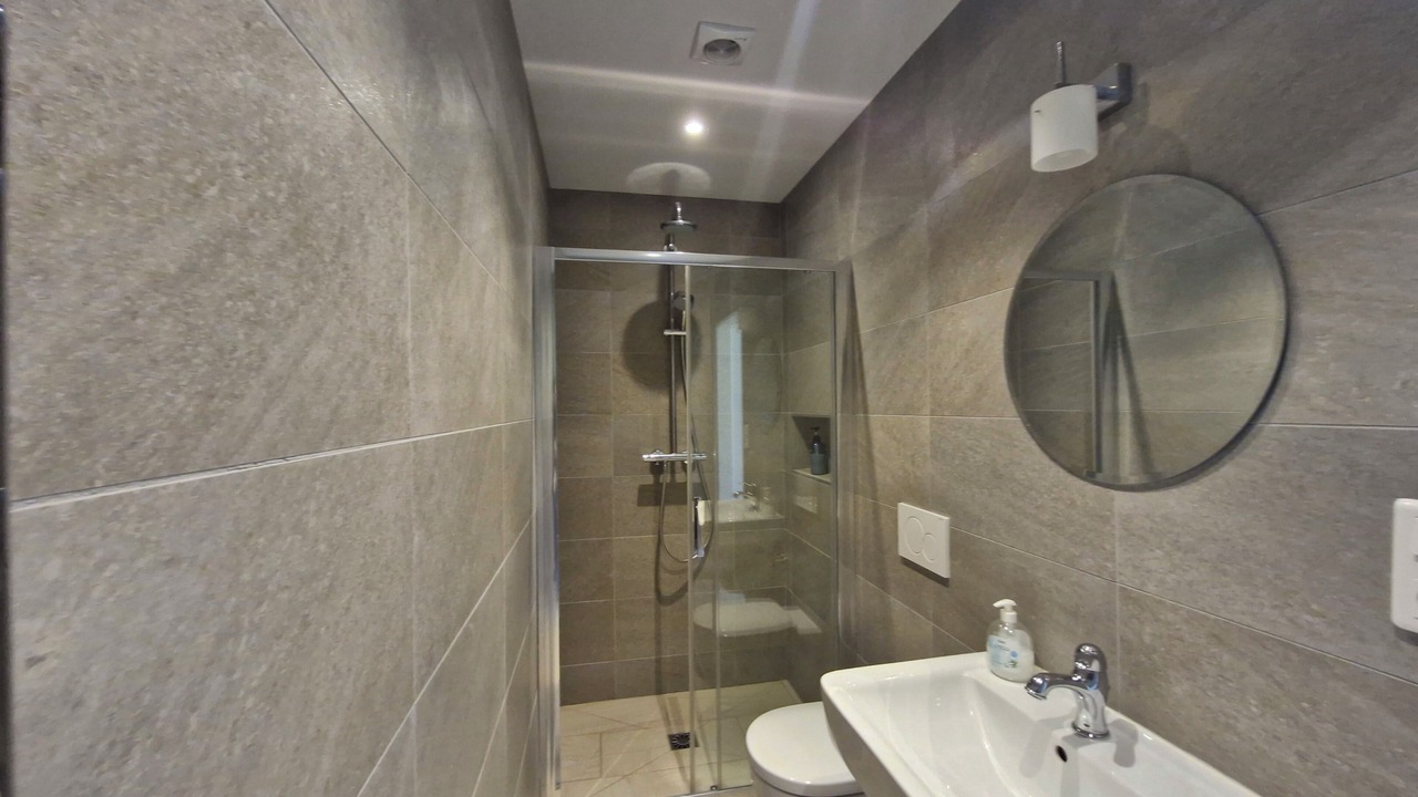 Photo of Bathroom in Cours-de-Monsegur