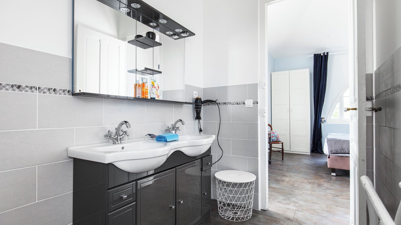 Photo of Bathroom in Royan