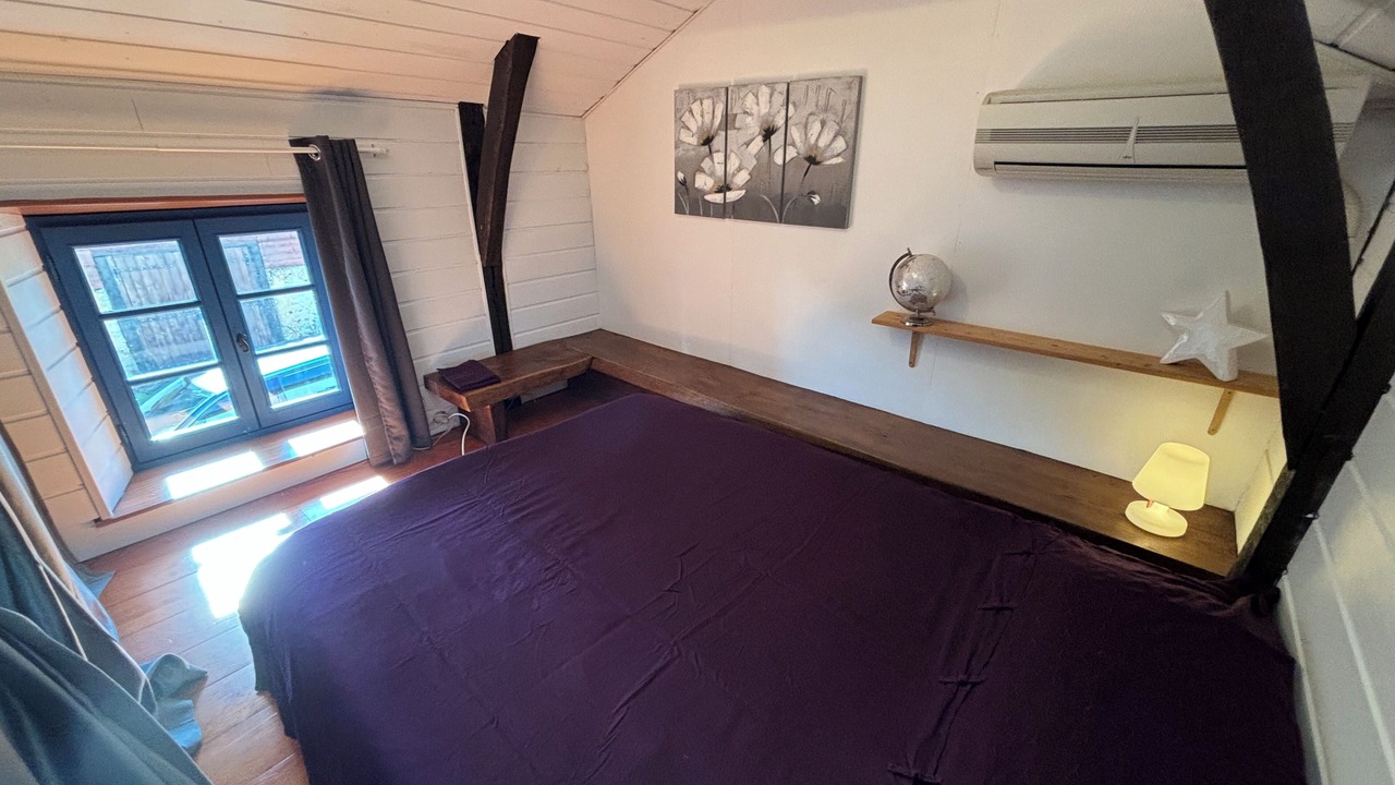 Photo of Bedroom in Pouillon