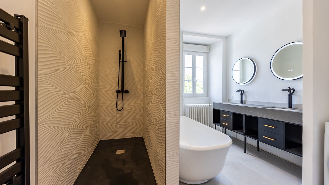 Photo of Bathroom in Carignan-de-Bordeaux