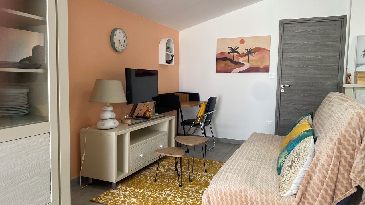 Photo of Livingroom in Saint-Vincent-de-Paul